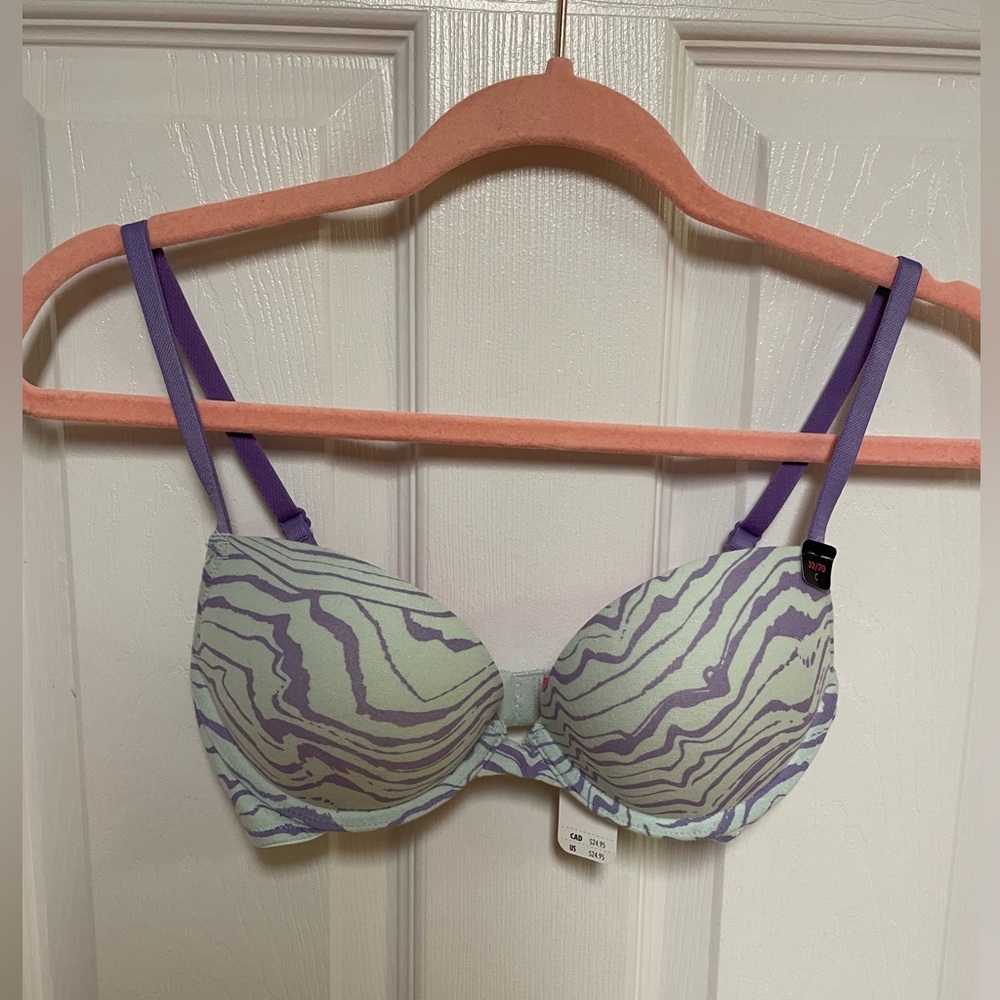 NWT 32C bra